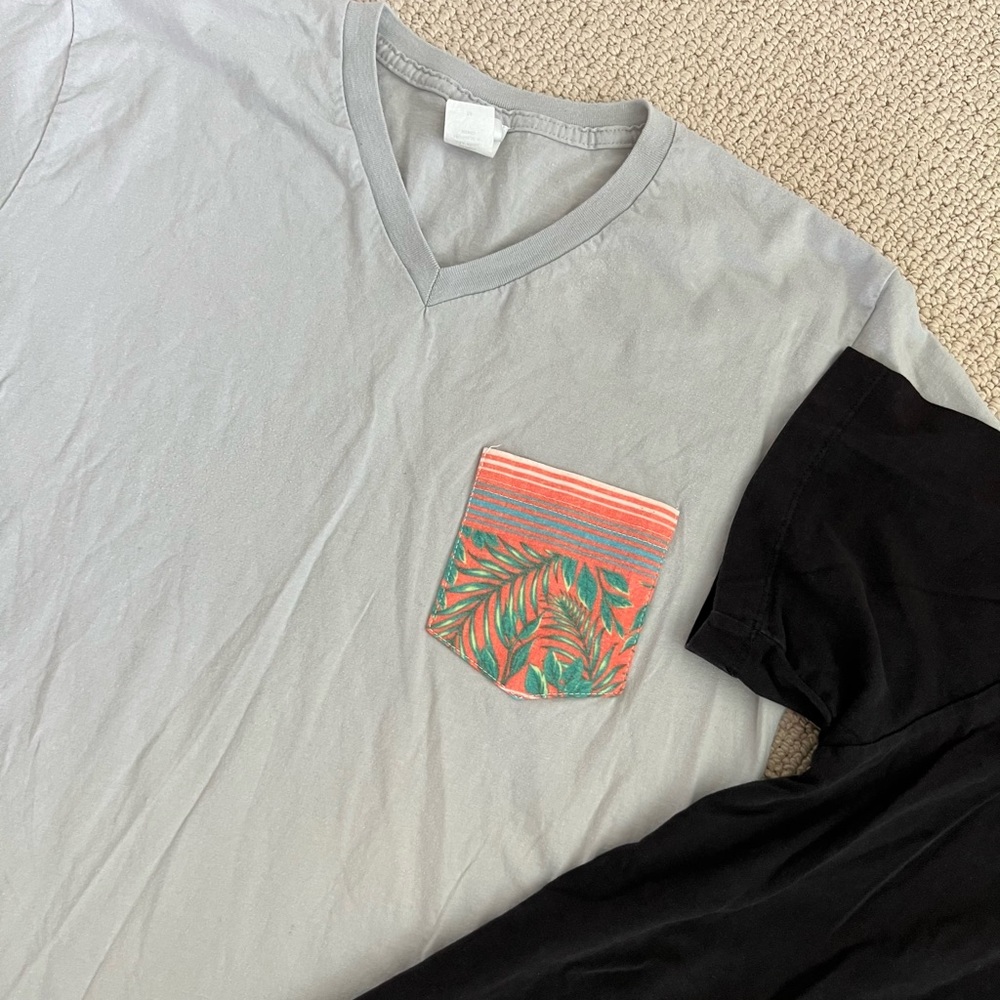 Graphic Tees - Picture 3 of 6